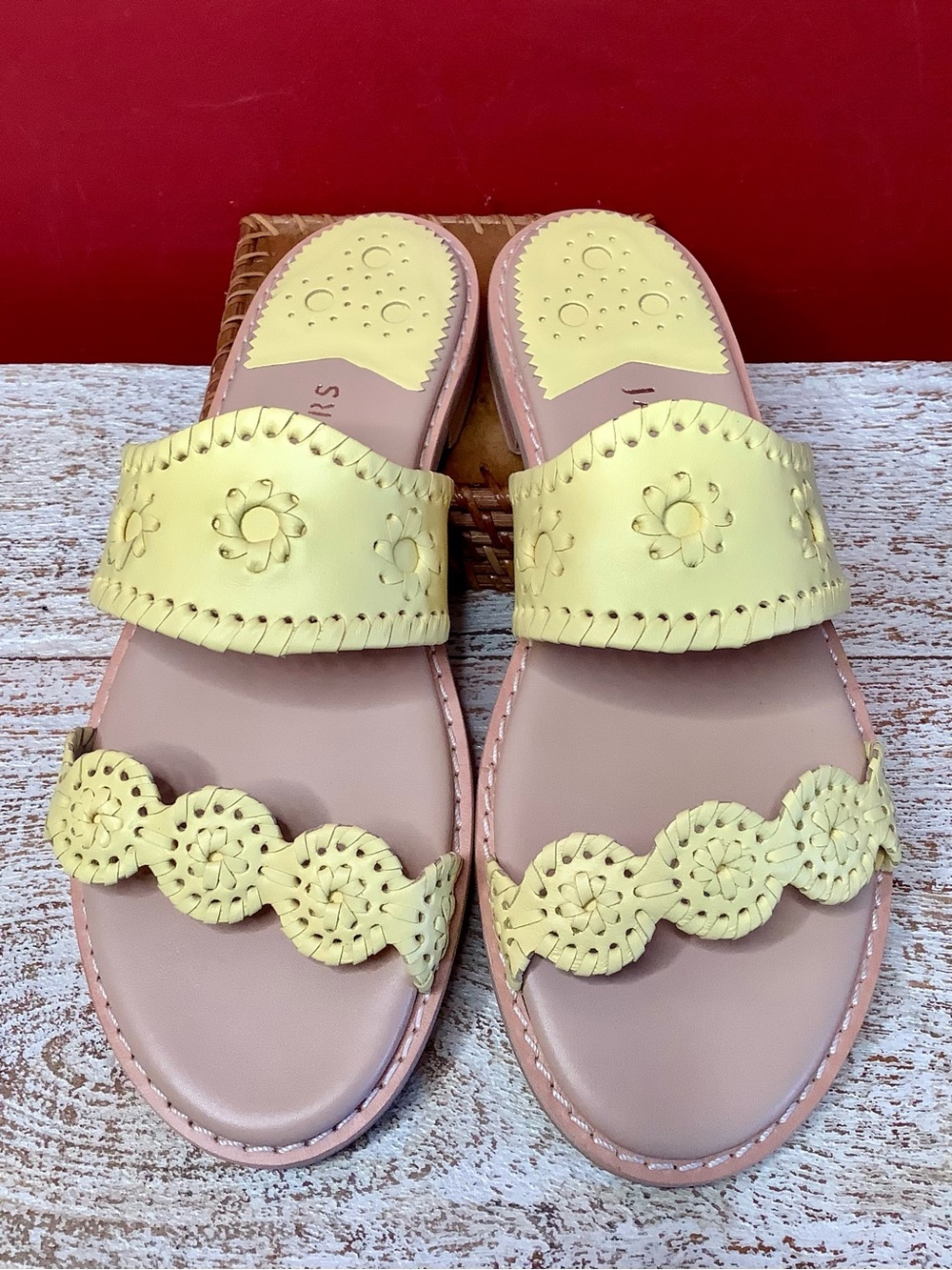 Jack Rogers Original NIB Pastel Yellow Limited Edition Palm Beach Slide Sandals